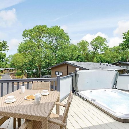 Wootton Bridge  Woodside Bay Lodge Retreat المظهر الخارجي الصورة