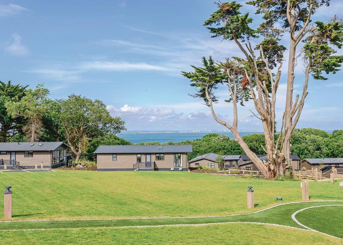 Wootton Bridge  Woodside Bay Lodge Retreat المظهر الخارجي الصورة