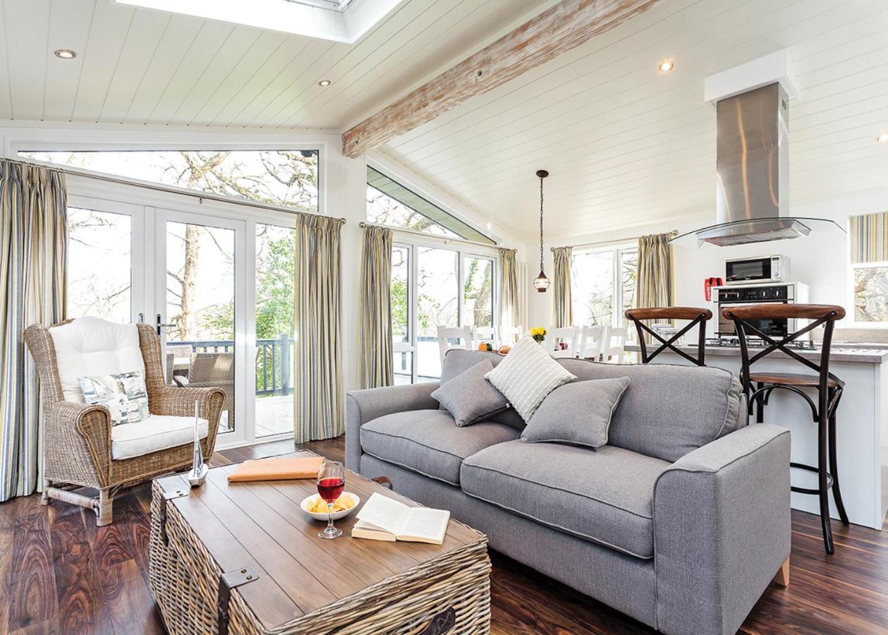 Wootton Bridge  Woodside Bay Lodge Retreat المظهر الخارجي الصورة